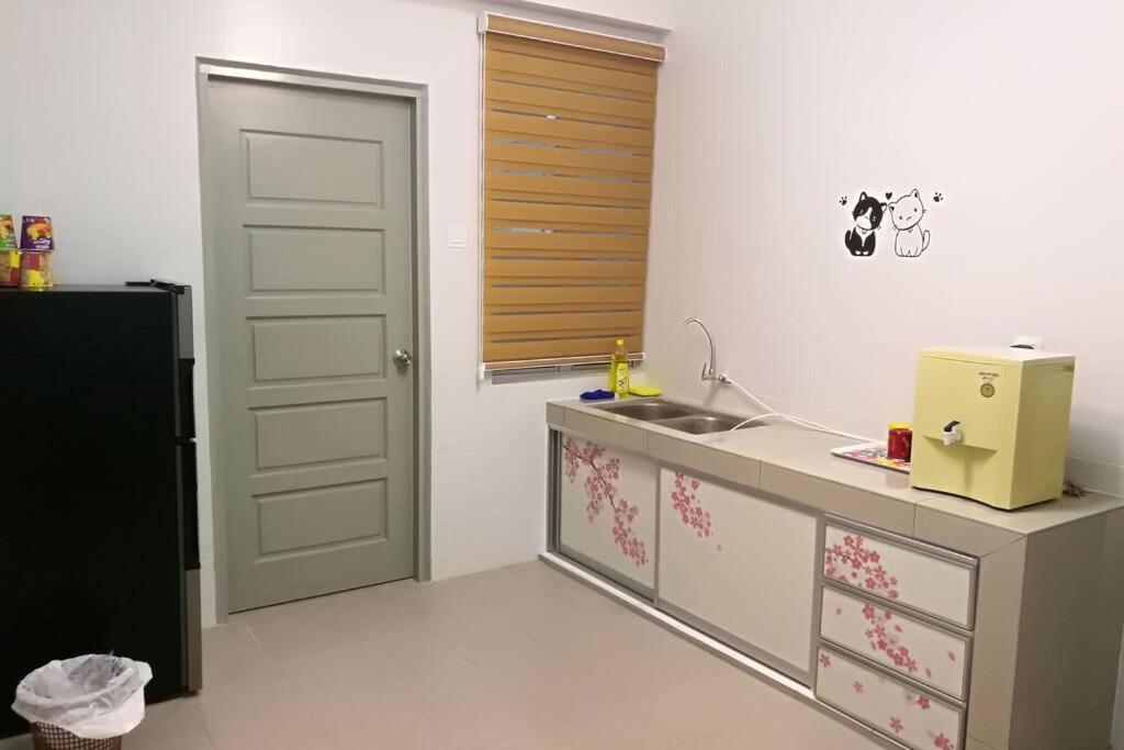 Apartment The Venus Block B31st Floor Sri Manjung Kampong Lumut Kiri