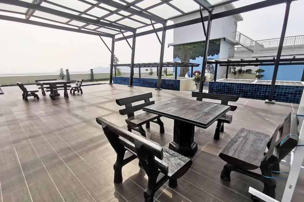 The Venus Block B31st Floor Sri Manjung * Kampong Lumut Kiri
